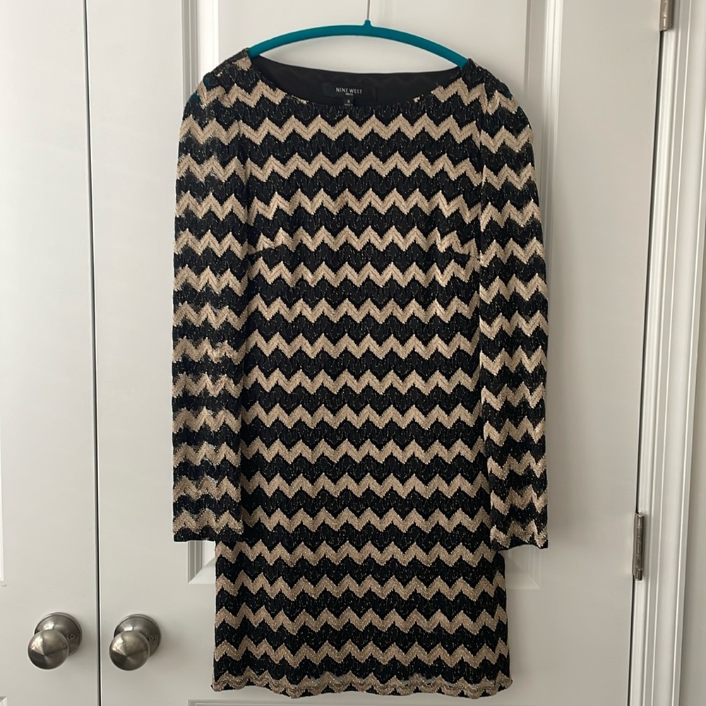 Women’s dress size 4